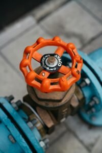 valve connecting pipes